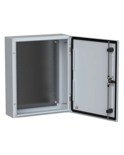 ЩМП-50.40.15 УХЛ1 IP66 500x400x150 TITAN 5 (TI5-10-N-050-040-015-66). Шкаф металлический с монтажной платой. IEK в Оренбурге