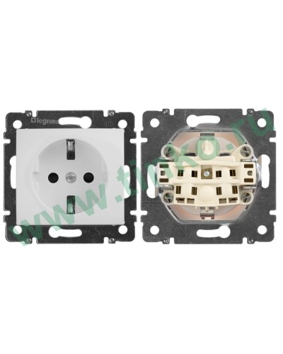 Розетка Valena 2К+3 10/16А, белый (774420). Розетка. LegranD в Оренбурге